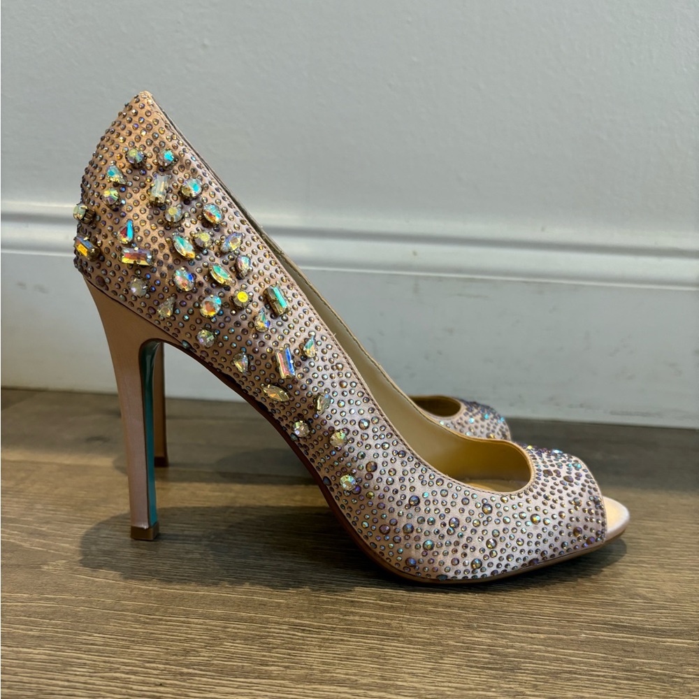Betsey Johnson Glitter Pumps